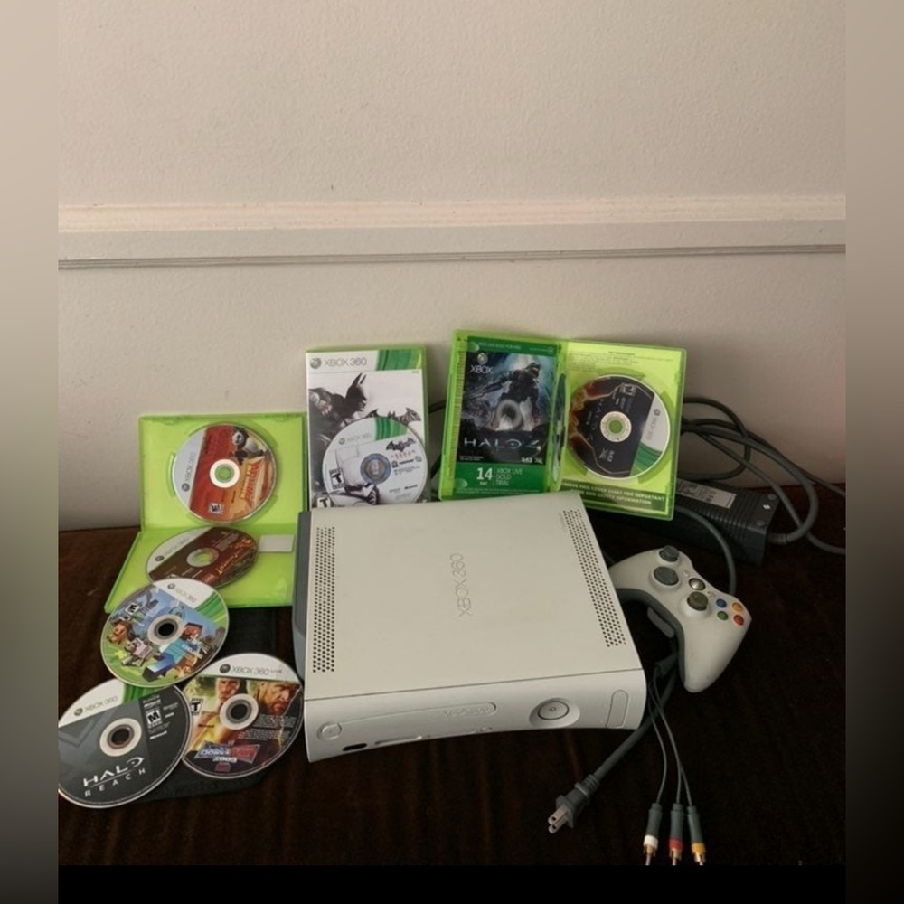 Xbox 360 Console with Controller and Games - White